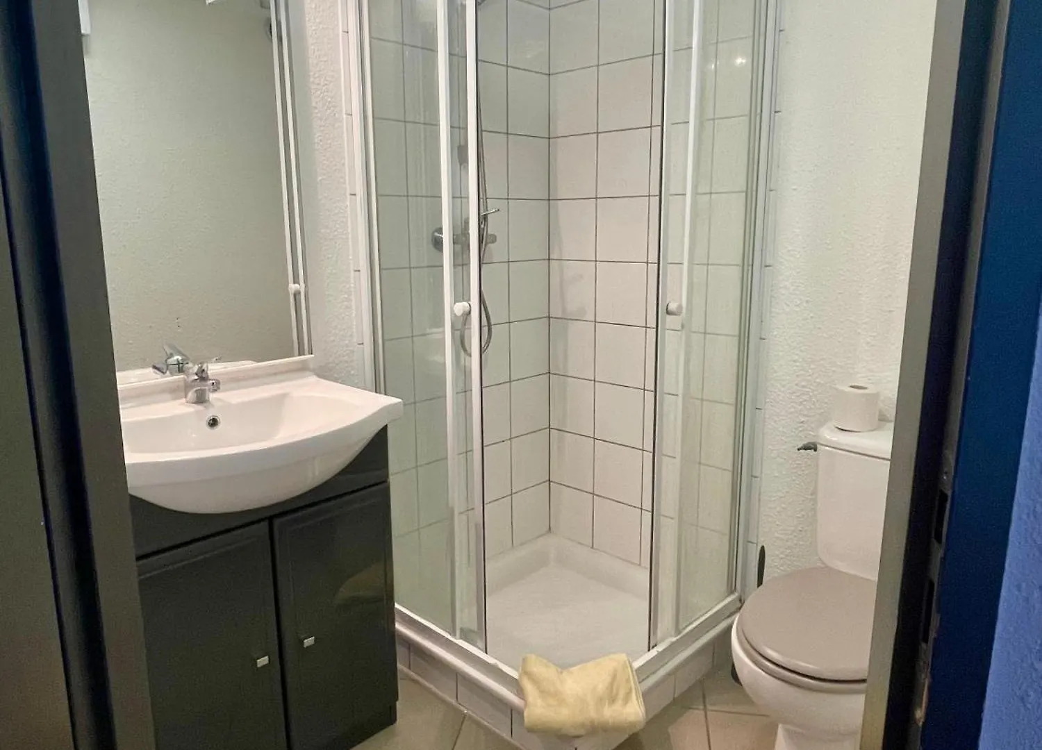 Balaena Hebergement Μασσαλία Hostel
