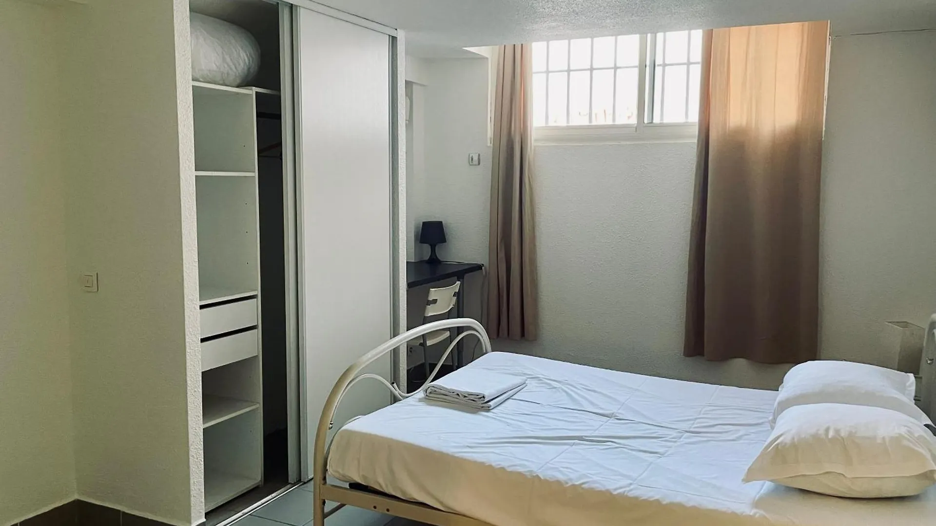 Hostel Balaena Hebergement Marseille France