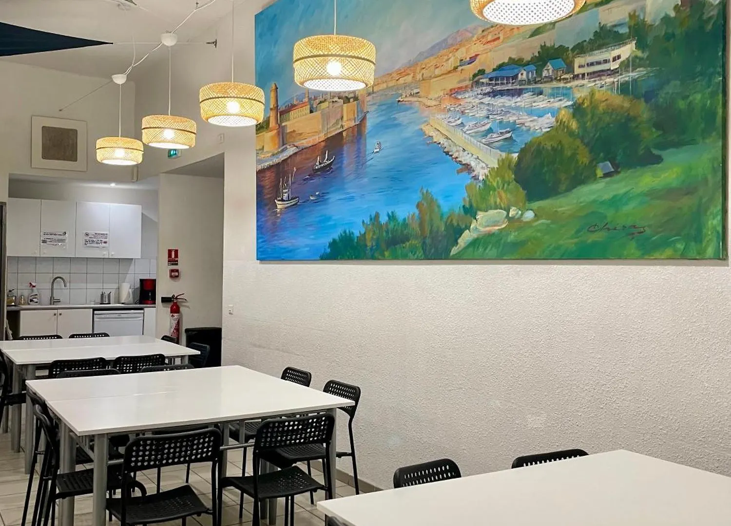 Balaena Hebergement Μασσαλία Hostel